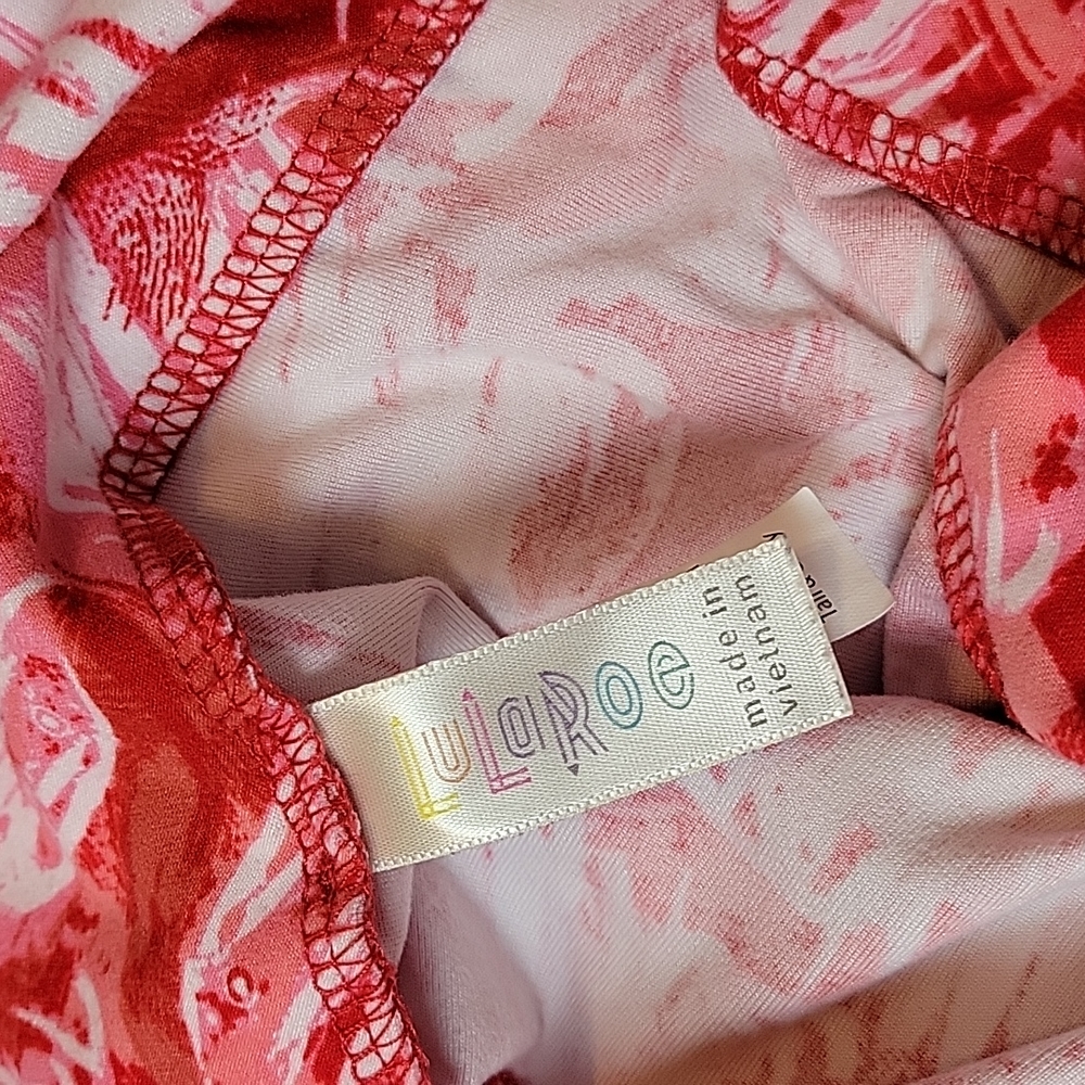 LuLaRoe Red and Pink Heart Leggings Tall and Curvy - Picture 5 of 6